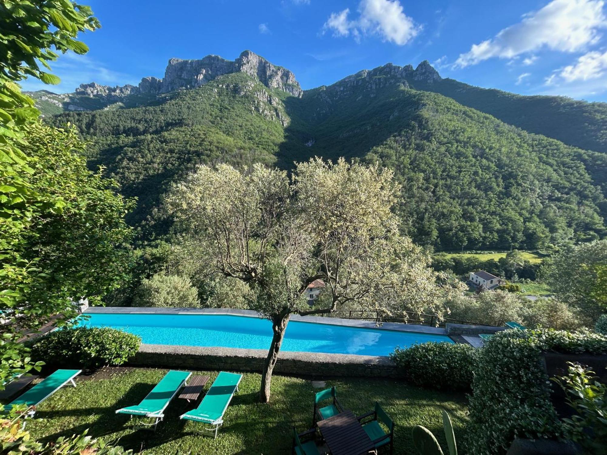 Castelletto With Mountain View Apartment Colletta Bagian luar foto
